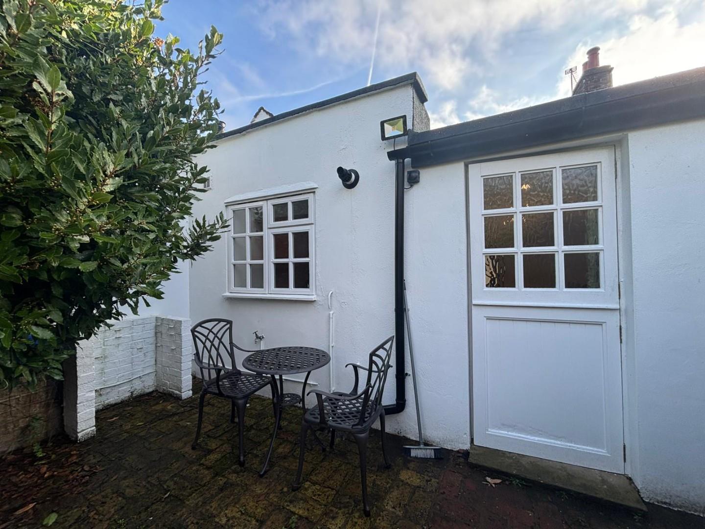 Hendon Park Cottages, Mill Hill, NW7, Mill Hill
